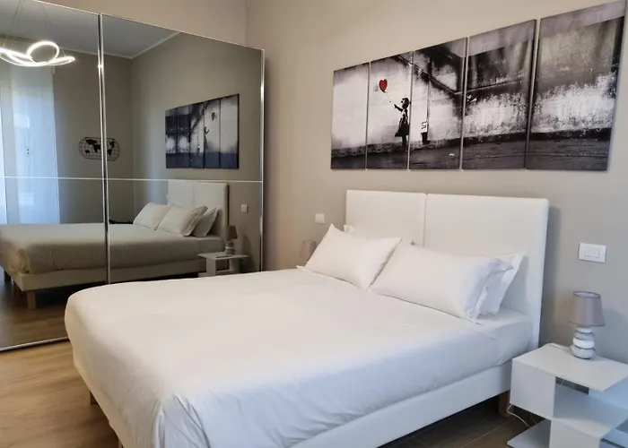 Certosa Enchanting Apartment With Balcony - Top Collection